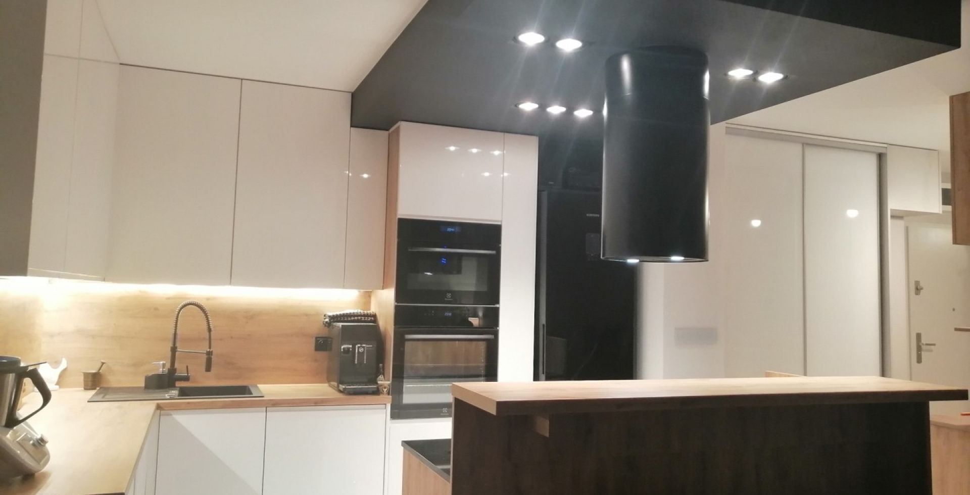 Hota insula Cylindro Black Matt - Negru Mat - Aranjament 56