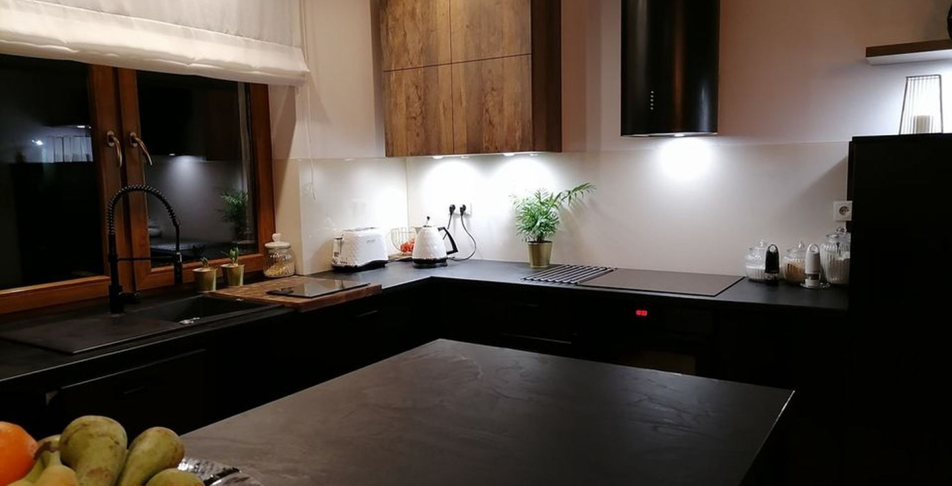 Hota insula Cylindro Black Matt - Negru Mat - Aranjament 63