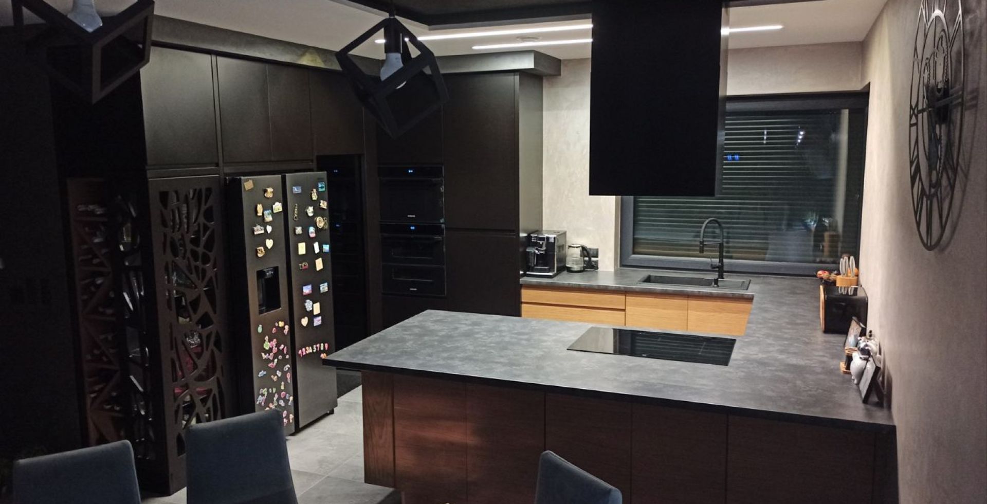 Hota insula Quadro Max Black Matt - Negru Mat - Aranjament 9