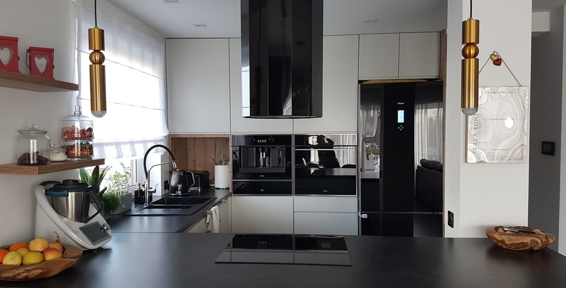 Hota insula Viva Black Matt - Negru Mat - Aranjament 8