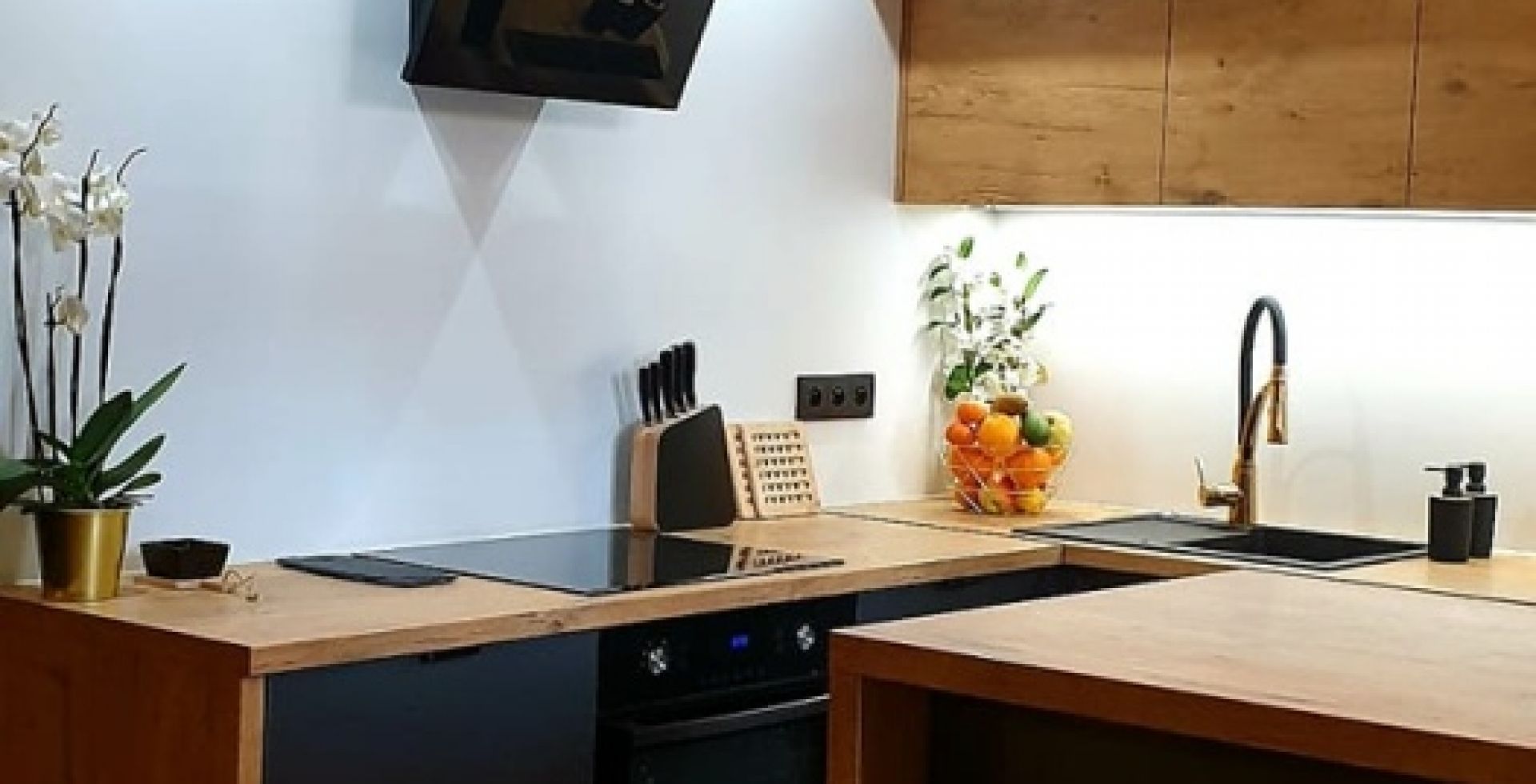 Hota decorative Dynamic Black - Negru Mat - Aranjament 25