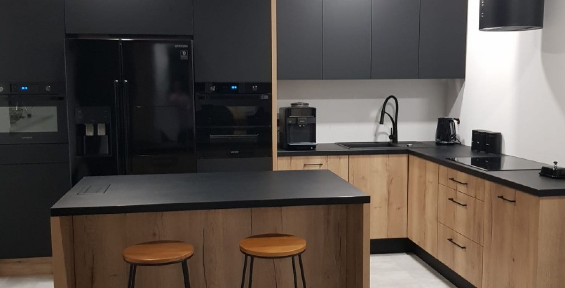 Hota decorative Cylindro OR Black Matt - Negru Mat - Aranjament 25