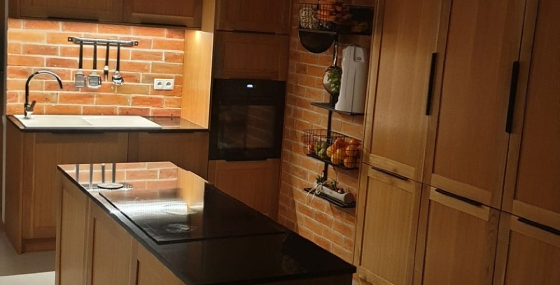 Hota De tavan Grand White - Alb - Aranjament 35